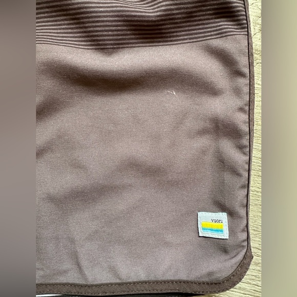 Vuori Banks Performance Shorts 9 In Inseam Black And Gray Size Small - Picture 2 of 5